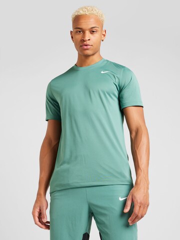 NIKETehnička sportska majica - zelena boja: prednji dio