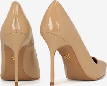 Kazar Pumps in Beige