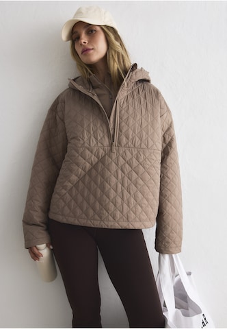 Giacca sportiva di Aim'n in grigio: frontale