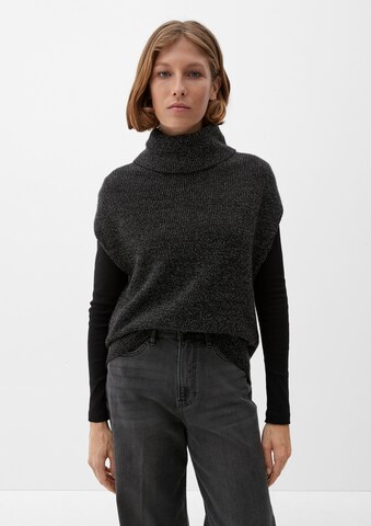 s.Oliver Sweater in Black: front