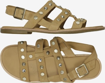 UGG Sandalen 41 in Beige: Vorderseite