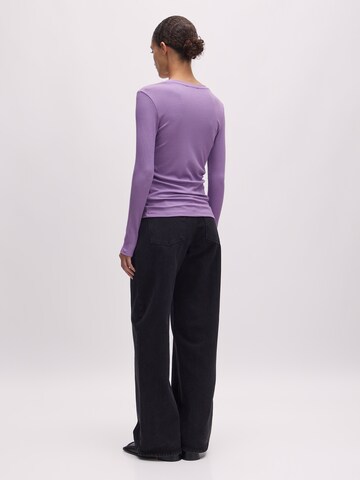 EDITED - Camiseta 'Inoa' en lila