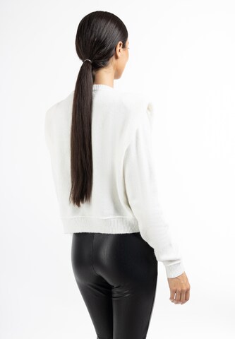 faina Sweater 'Tuxe' in White