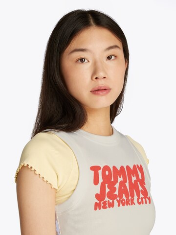 Top di Tommy Jeans in bianco
