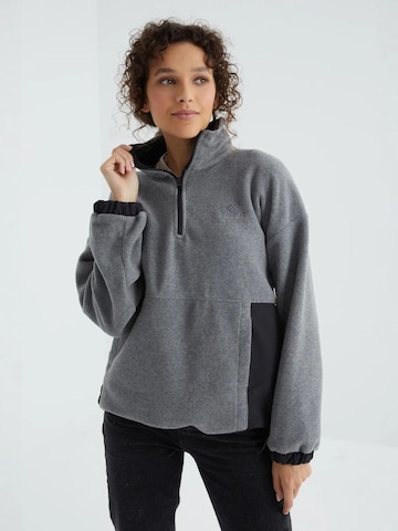 Giacca di pile di Tommy Life in grigio: frontale
