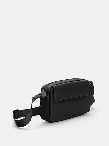 Pull&Bear Skuldertaske i sort