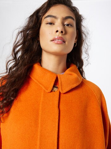 AMERICAN VINTAGE Ανοιξιάτικο και φθινοπωρινό παλτό 'DADOULOVE' σε πορτοκαλί