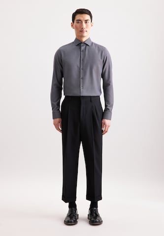 Coupe slim Chemise business 'Schwarze Rose' SEIDENSTICKER en gris