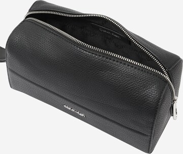 Calvin Klein Kulturtasche in Schwarz