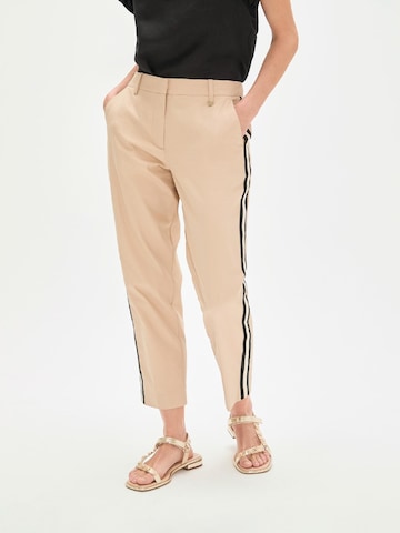 Effilé Pantalon Lola Casademunt en beige : devant