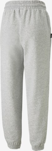 Effilé Pantalon de sport 'Team' PUMA en gris