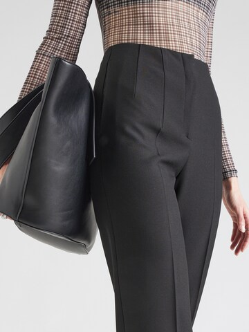 Regular Pantalon à plis 'Tetisa' BOSS en noir
