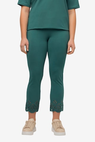 Ulla Popken Skinny Pants in Green: front