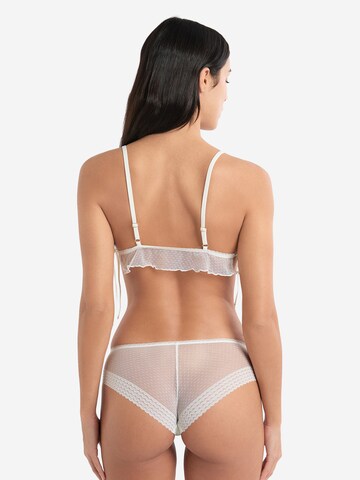 ETAM BH 'Candide' in Beige