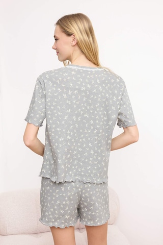 Trendyol - Pijama de pantalón corto en gris