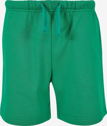 Urban Classics Regular Pants in Green: front