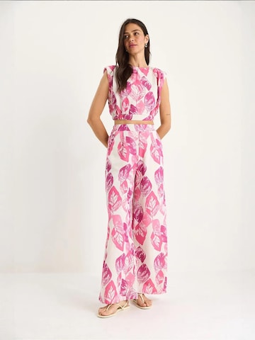 Pantalons de tailleur Bianco Lucci en rose