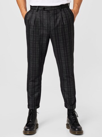 AllSaints Zúžený Kalhoty se sklady v pase 'HARVEY' – šedá: přední strana