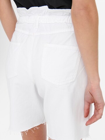 ONLY - regular Pantalón 'CUBA' en blanco