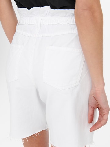 Regular Pantalon 'CUBA' ONLY en blanc