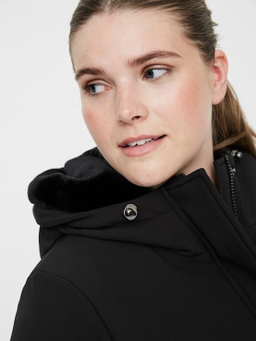 Vero Moda Curve Tussenjas in Zwart