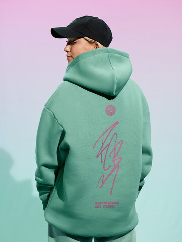 FCBM Sweatshirt 'Sami' in Groen