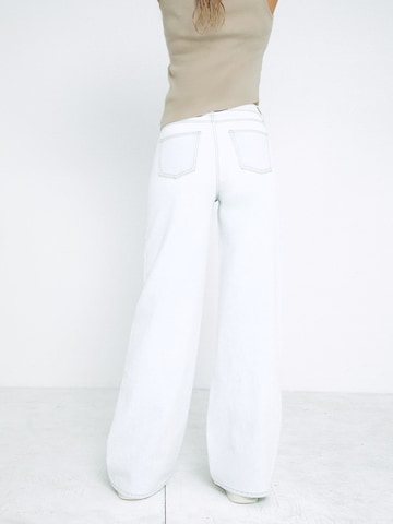 ABOUT YOU x Toni Garrn Wide leg Jeans 'Letizia' i blå