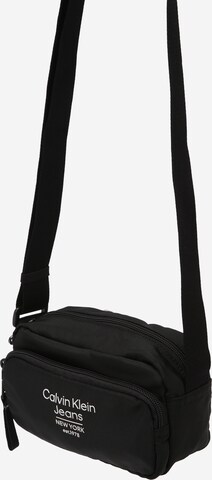 Calvin Klein Jeans Crossbody Bag in Black