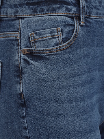 Pieces Petite Regular Jeans 'KESIA' in Blue