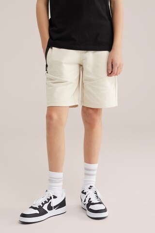 WE Fashion Regular Trousers in Beige: front