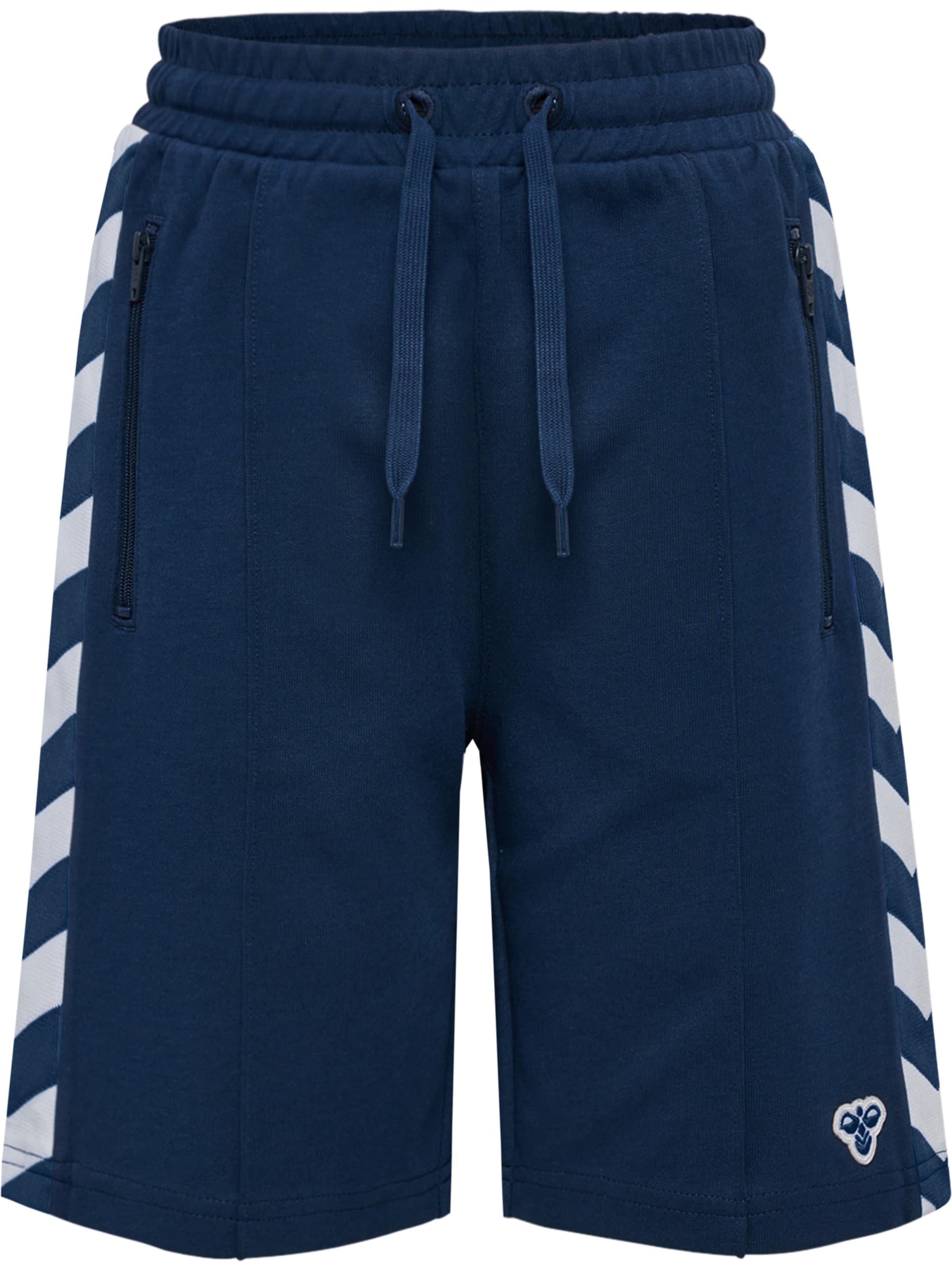 Hummel Regular Shorts in Blau: Vorderseite