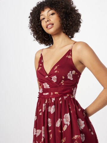 Robe d’été 'Valentina' ABOUT YOU en rouge