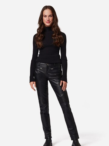 Coupe slim Pantalon 'Donna' RICANO en noir