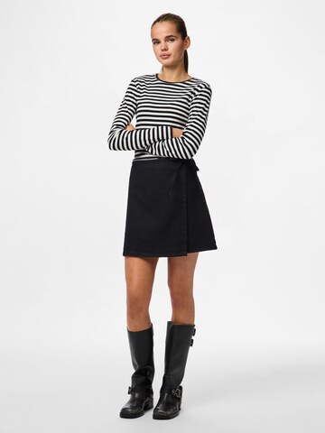 PIECES Skirt 'PCFlora' in Black