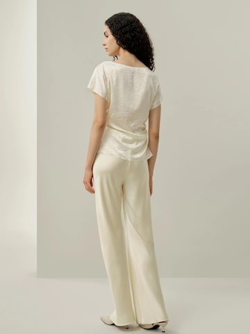 Lilysilk Blouse 'Sakura-Jacquard-Seiden-Top' in Wit