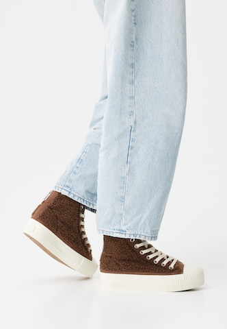 BRITISH KNIGHTS Sneakers hoog 'KAYA MID' in Bruin: zijkant