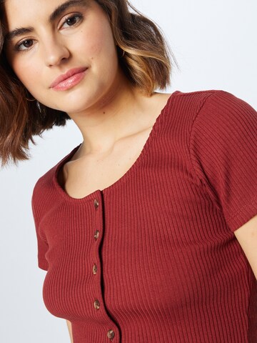 LEVI'S ® Top 'Short Sleeve Rach Top' in Rot