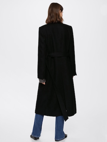 MANGO Přechodný kabát 'Paris' – černá