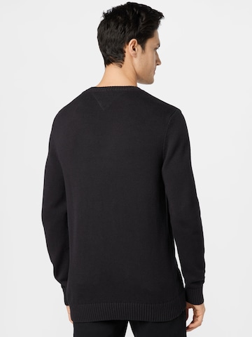 Pullover 'Essential' di Tommy Jeans in nero
