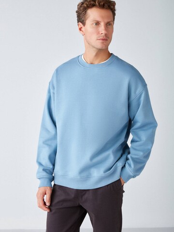 Sweat-shirt Grimelange en bleu : devant
