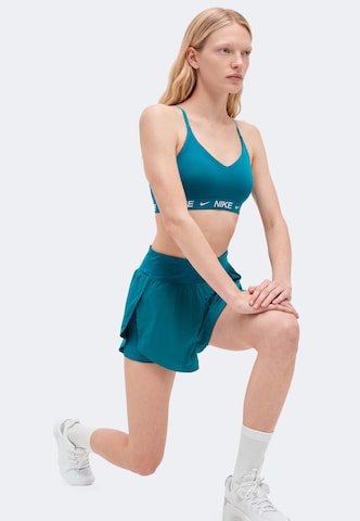 Regular Pantalon de sport NIKE en vert