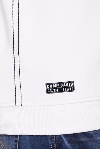 CAMP DAVID Sweatshirt in Weiß