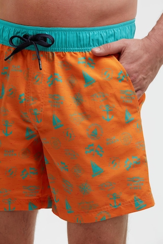 CAMP DAVID Badehose mit All Over Print in Orange
