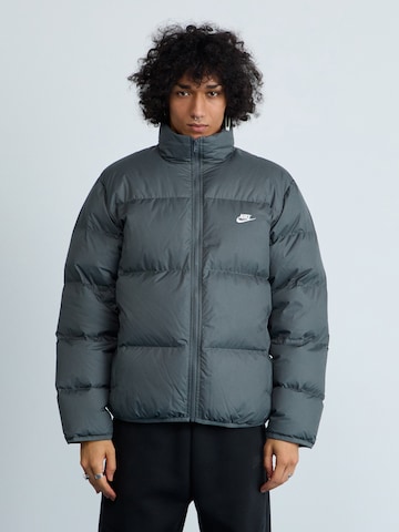 Nike Sportswear Χειμερινό μπουφάν 'CLUB' σε γκρι: μπροστά