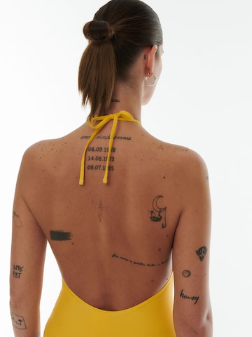 Triangle Maillot de bain 'Valentina' ABOUT YOU x Laura Giurcanu en jaune