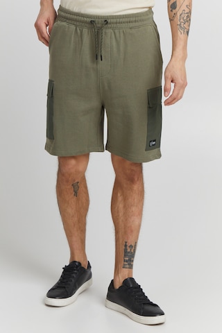 !Solid Regular Sweatshorts 'Barett' in Grün: predná strana