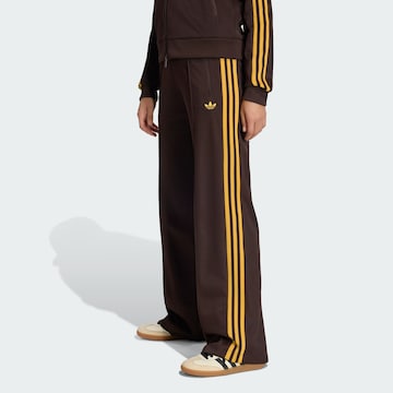 ADIDAS ORIGINALS - Loosefit Pantalón 'Classic' en marrón: frente