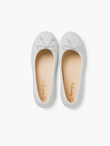 Ballerina di Pisamonas in bianco