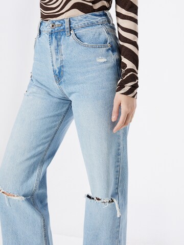 Edikted Regular Jeans 'Lori' in Blue