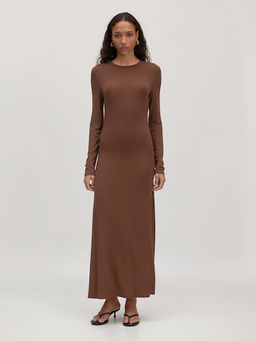 Robe 'Vangelia' EDITED en marron : devant